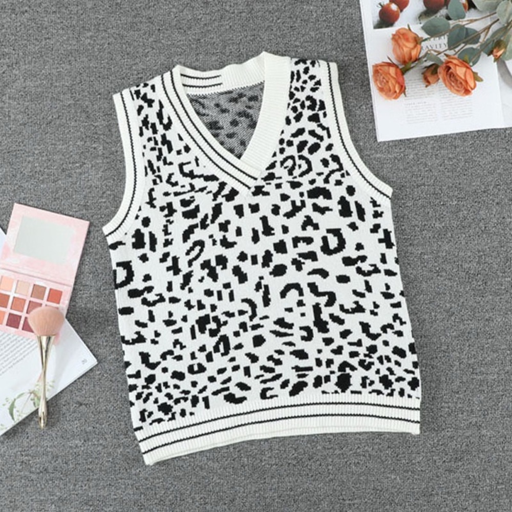 Black and White Leopard Print Sweater Vest - Picture 3 of 5